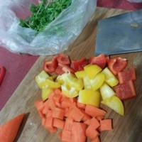 五彩牛肉丁炒饭的做法图解2