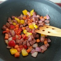 五彩牛肉丁炒饭的做法图解4