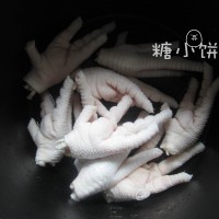 泡椒凤爪的做法图解1