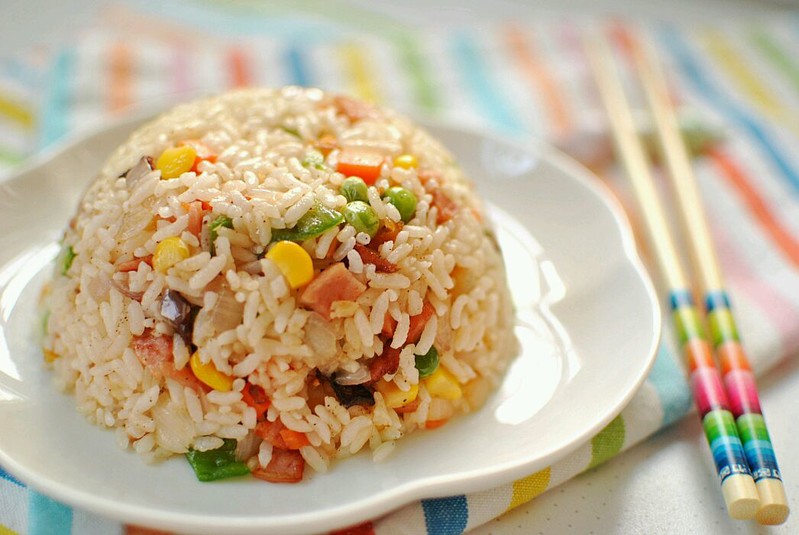 缤纷炒饭的做法