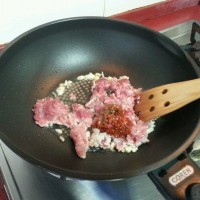咸菜豇豆炒肉糜的做法图解3