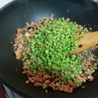 咸菜豇豆炒肉糜的做法图解5