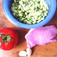肉末番茄烧毛豆的做法图解1