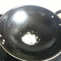 肉末番茄烧毛豆的做法图解3