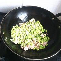 肉末番茄烧毛豆的做法图解5