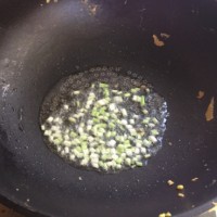 虾皮蛋炒饭的做法图解3