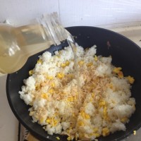 虾皮蛋炒饭的做法图解7