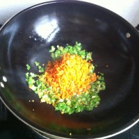 胡萝卜青椒炒饭的做法图解5
