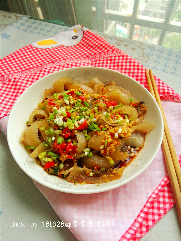 富含胶原蛋白:香辣肉皮的做法