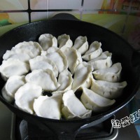杏鲍菇馅儿锅贴的做法图解14