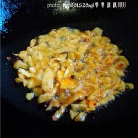 饭扫光:萝卜干炒四季豆的做法图解6