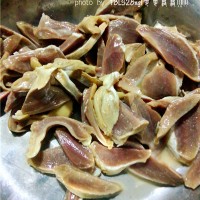 腊味也能小清新:蒜薹炒鸭胗的做法图解2