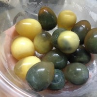 黄瓜拌小皮蛋的做法图解1
