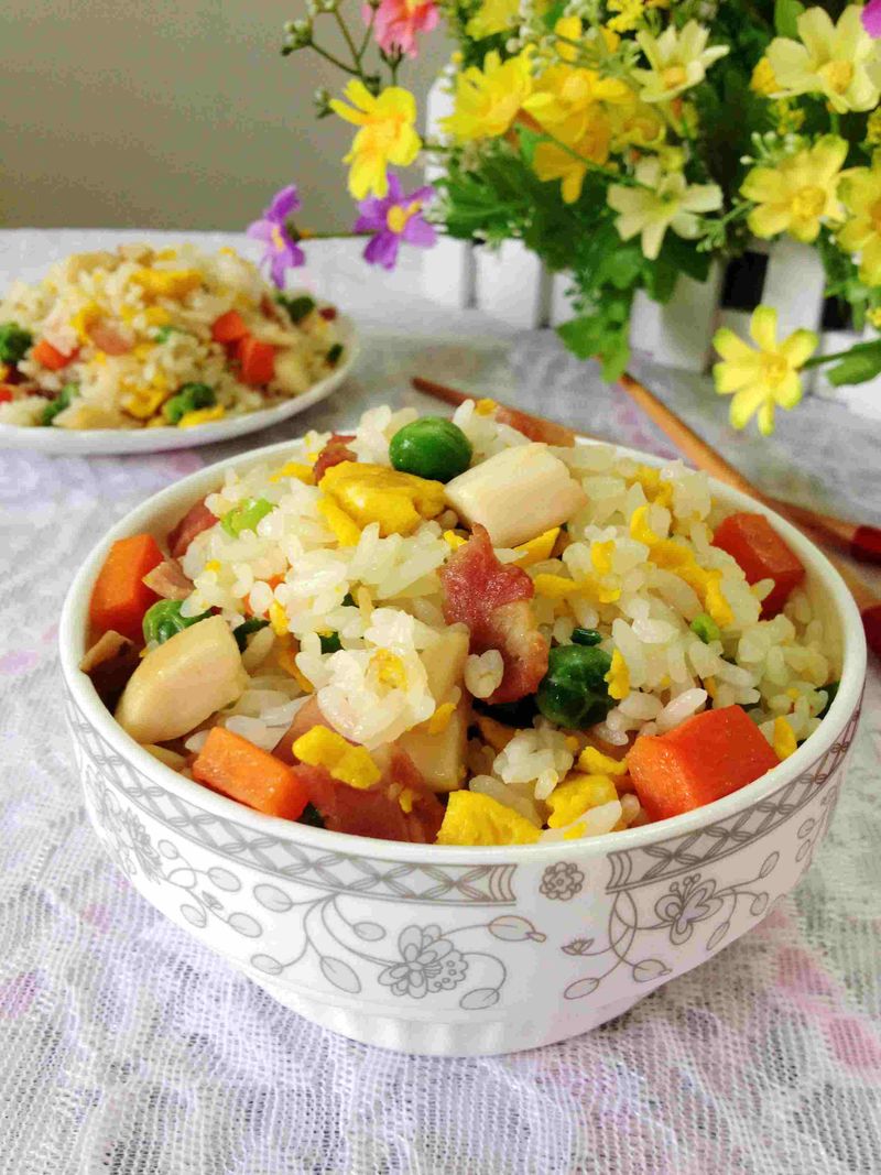 杏鲍菇培根蛋炒饭的做法