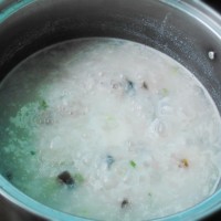 皮蛋瘦肉粥的做法图解7
