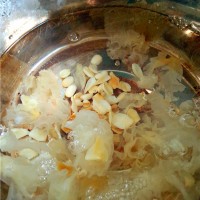 献给母亲节:桂圆红枣银耳羹的做法图解6