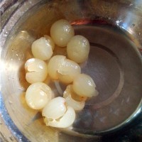 献给母亲节:桂圆红枣银耳羹的做法图解7