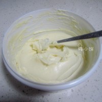 椰香白巧克力舒芙蕾芝士蛋糕的做法图解3