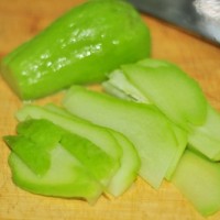 清炒佛手瓜的做法图解2