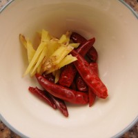 牛肉煸蒜苔的做法图解2