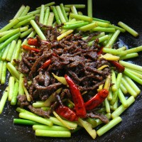 牛肉煸蒜苔的做法图解10