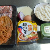 韩式年糕火锅的做法图解1
