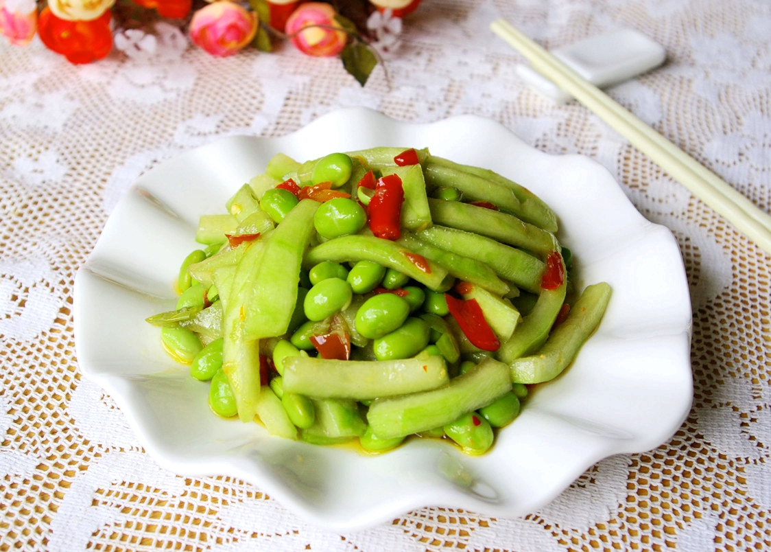 西瓜皮炒毛豆的做法