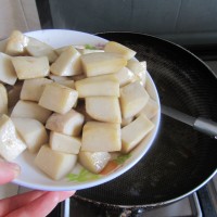 肉末酱爆杏鲍菇 的做法图解3