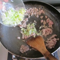 肉末酱爆杏鲍菇 的做法图解5