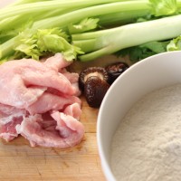 芹菜里脊水饺的做法图解1