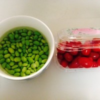 懒人食谱~~青豆炖小番茄的做法图解1