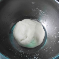意式菠菜培根披萨的做法图解2