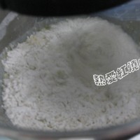 葡萄干小面包的做法图解2
