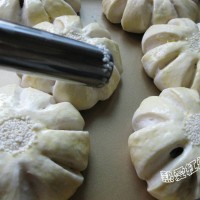 葡萄干小面包的做法图解10