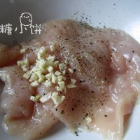比手掌还大的黄金大鸡排家庭自制版的做法图解3