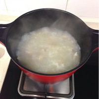 瘦肉米粉的做法图解2