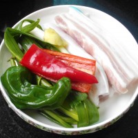 家常小炒肉的做法图解1