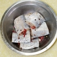 一卤鲜带鱼---胶东特色的腌制海鱼方法的做法图解4