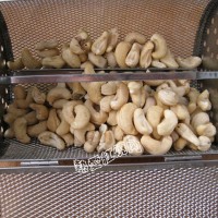 西芹腰果虾仁的做法图解1
