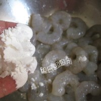 西芹腰果虾仁的做法图解8