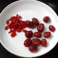 利湿消痒--芋头红枣汤的做法图解3