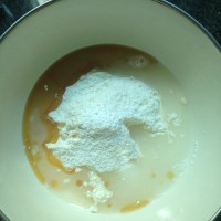 酥脆小麻花的做法图解1