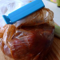 就着大蒜吃--烤牛肉的做法图解3