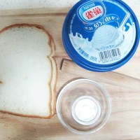 油炸冰淇淋--超级简单的甜品的做法图解1