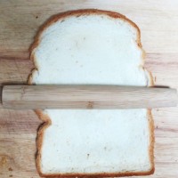 油炸冰淇淋--超级简单的甜品的做法图解2