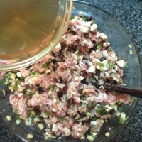 香菇猪肉小笼包的做法图解7
