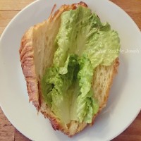 青酱鸡蛋沙拉羊角三明治的做法图解7