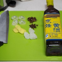 黄酒炖猪蹄的做法图解2
