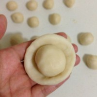 蛋黄酥的做法图解2