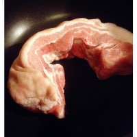 玫瑰露酒烧肉的做法图解1